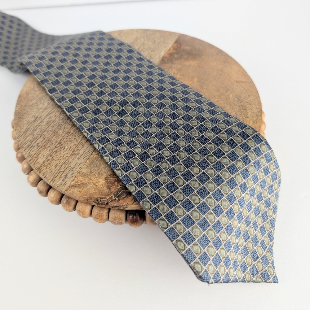 Van Heusen Men's Silk Tie